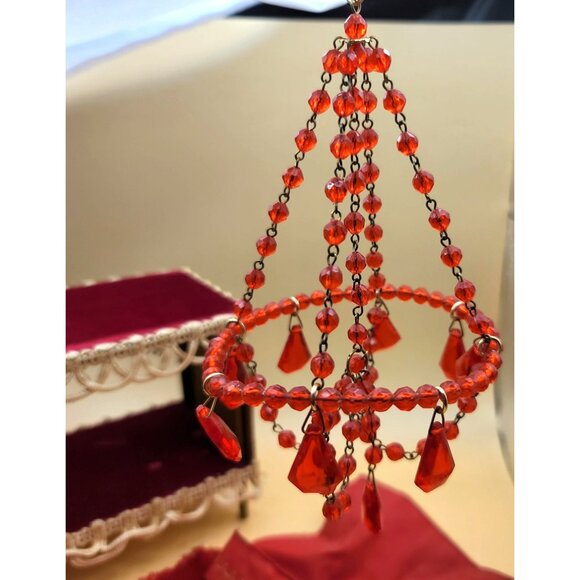 Vintage Dollhouse Red 4 Poster Canopy Bed + Beaded Chandelier Set dh905 - Picture 4 of 10